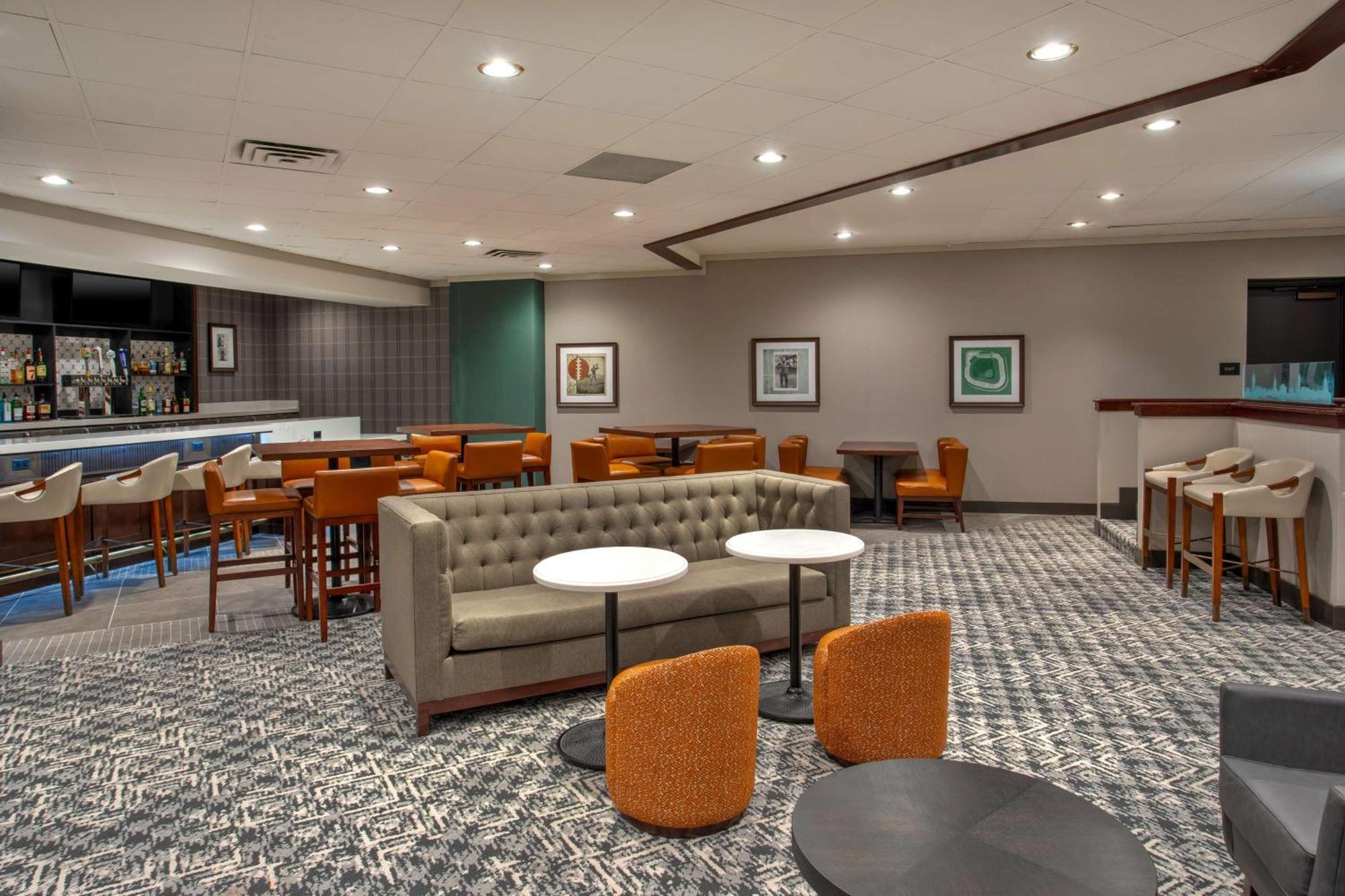 Doubletree By Hilton Lansing Hotel Luaran gambar
