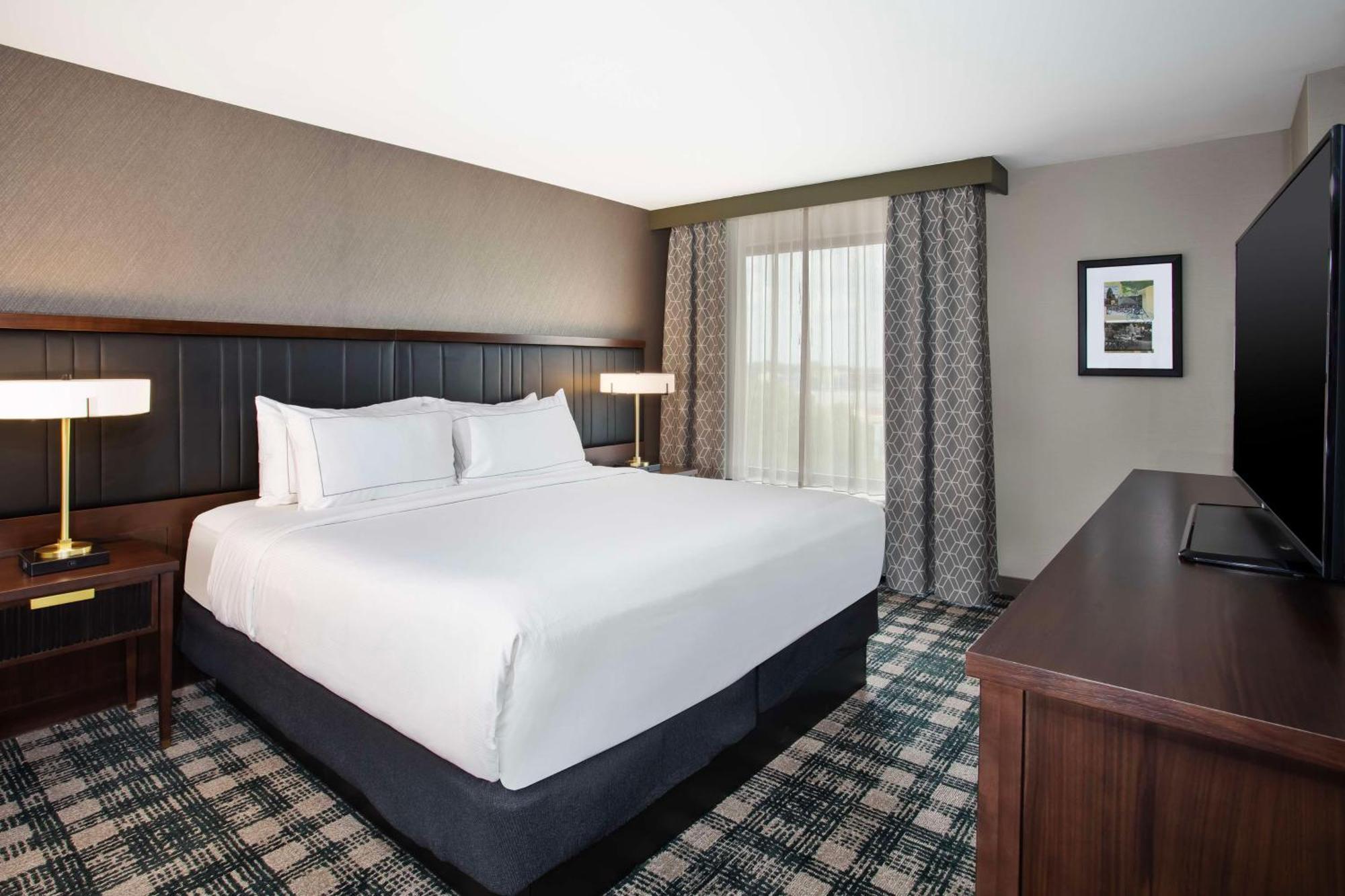 Doubletree By Hilton Lansing Hotel Luaran gambar