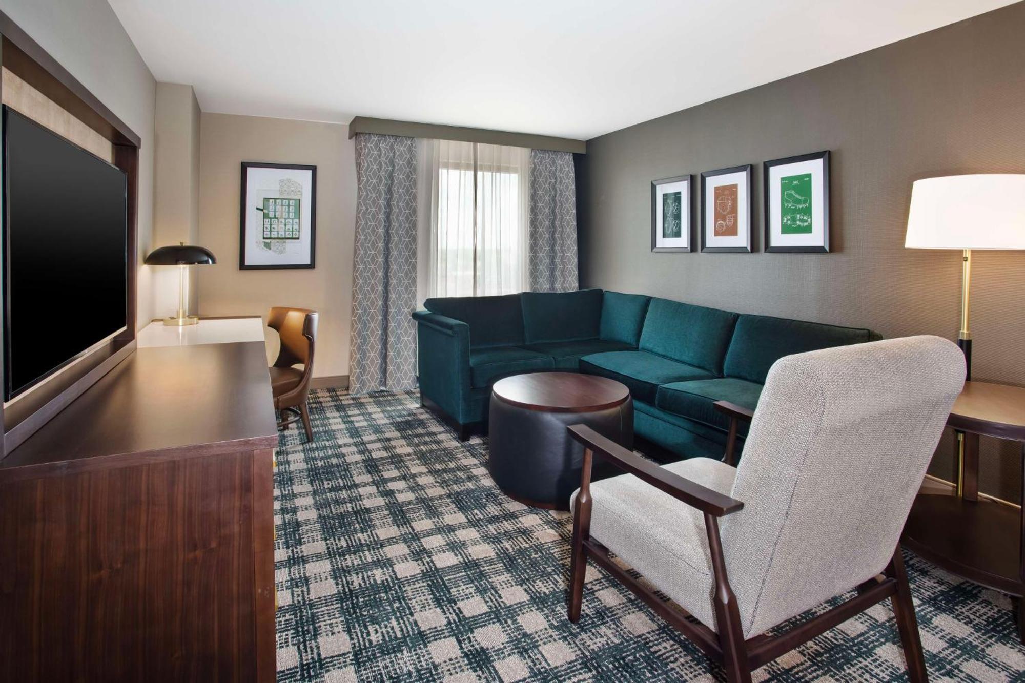 Doubletree By Hilton Lansing Hotel Luaran gambar