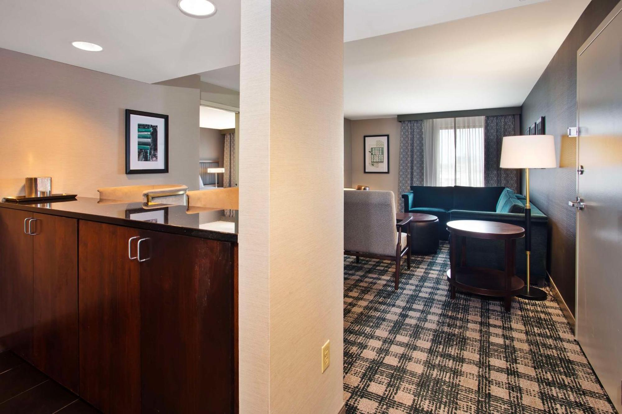 Doubletree By Hilton Lansing Hotel Luaran gambar