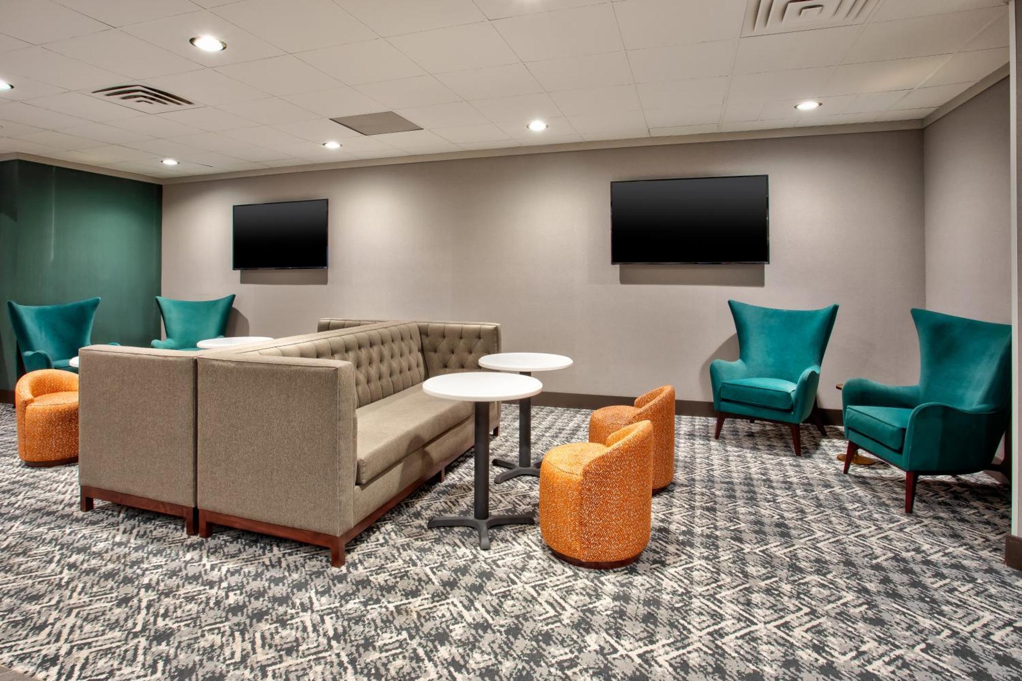Doubletree By Hilton Lansing Hotel Luaran gambar
