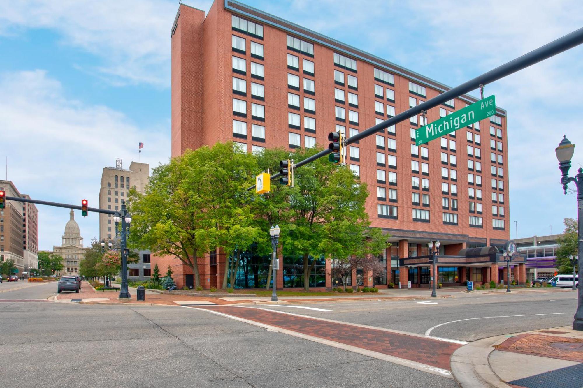 Doubletree By Hilton Lansing Hotel Luaran gambar