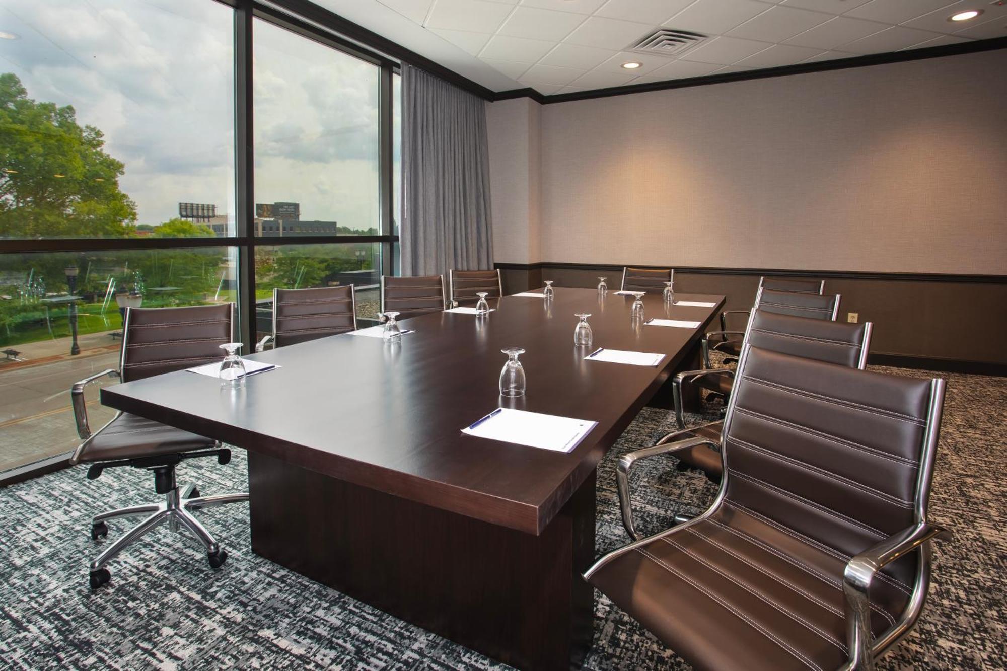 Doubletree By Hilton Lansing Hotel Luaran gambar