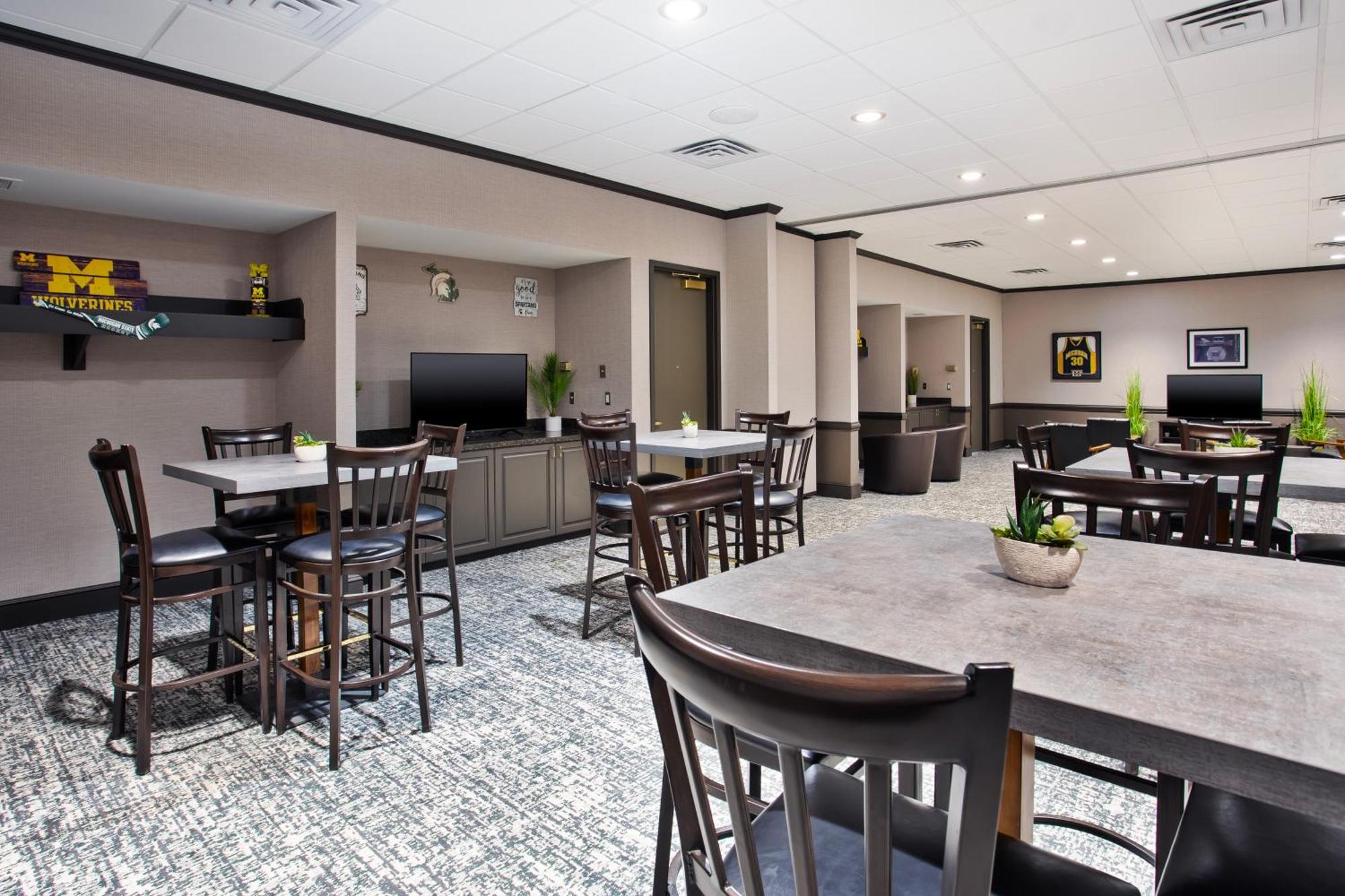 Doubletree By Hilton Lansing Hotel Luaran gambar
