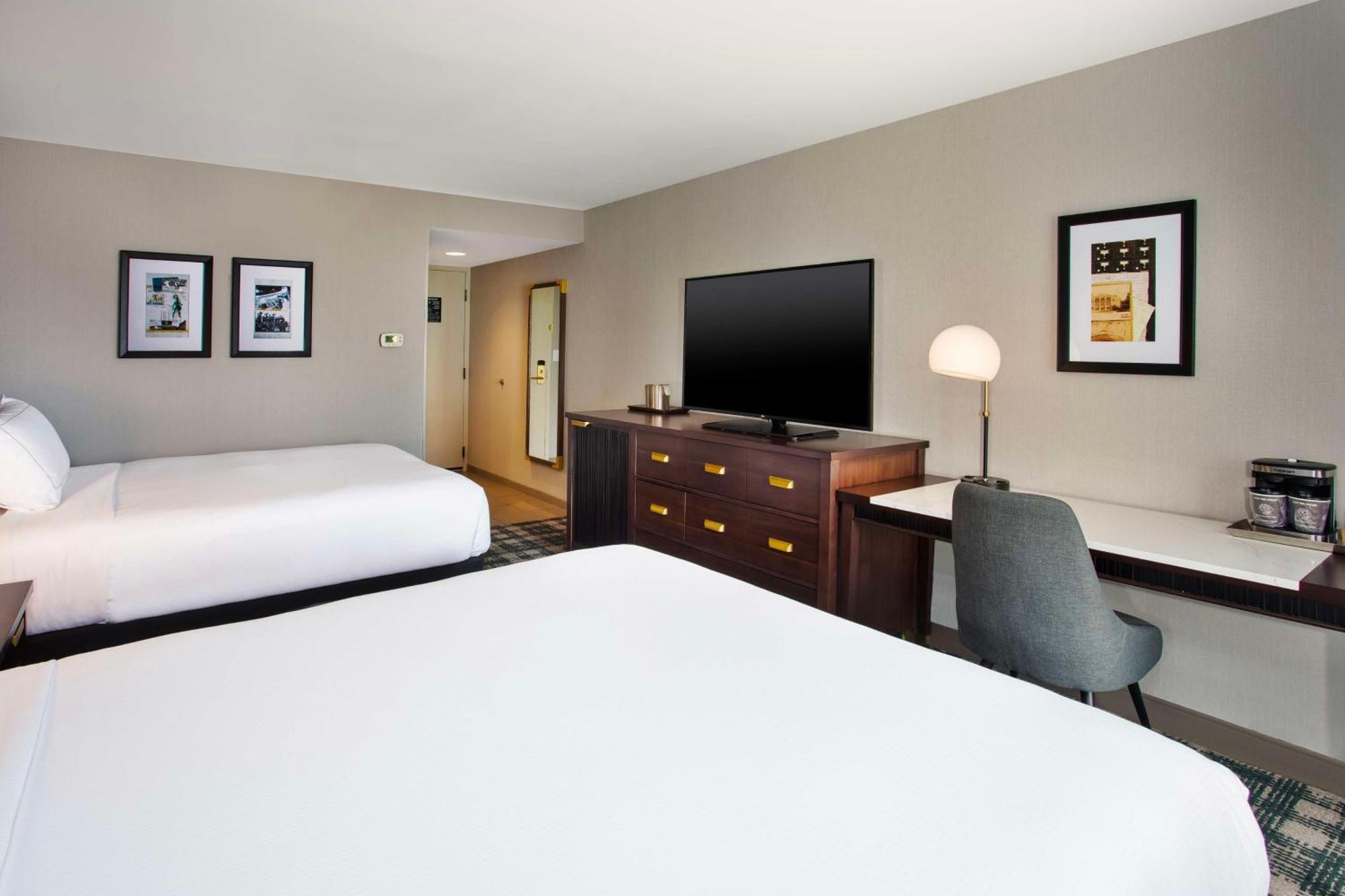 Doubletree By Hilton Lansing Hotel Luaran gambar