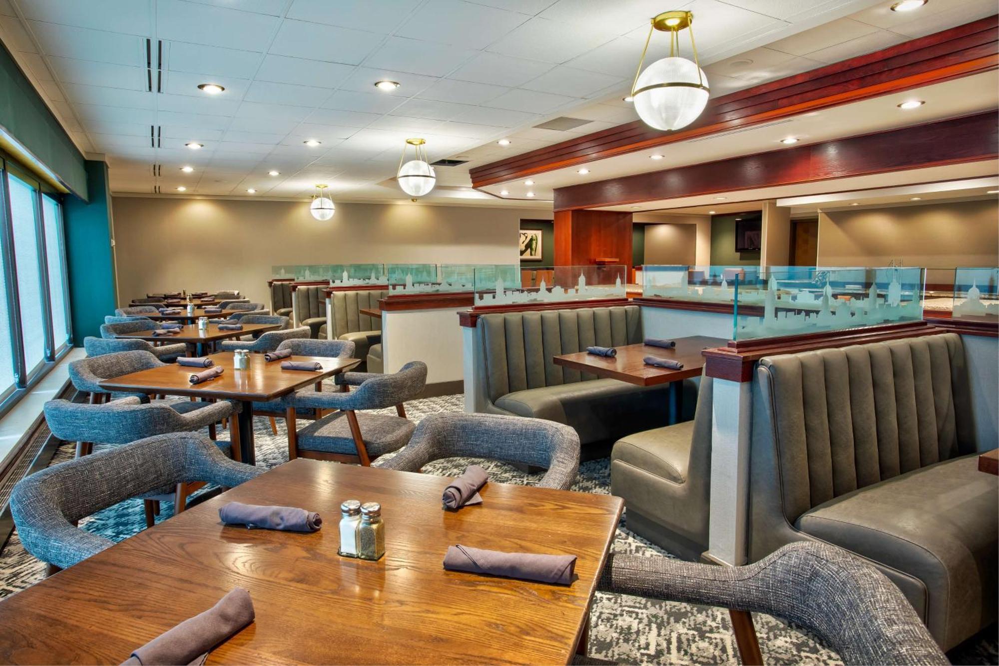 Doubletree By Hilton Lansing Hotel Luaran gambar